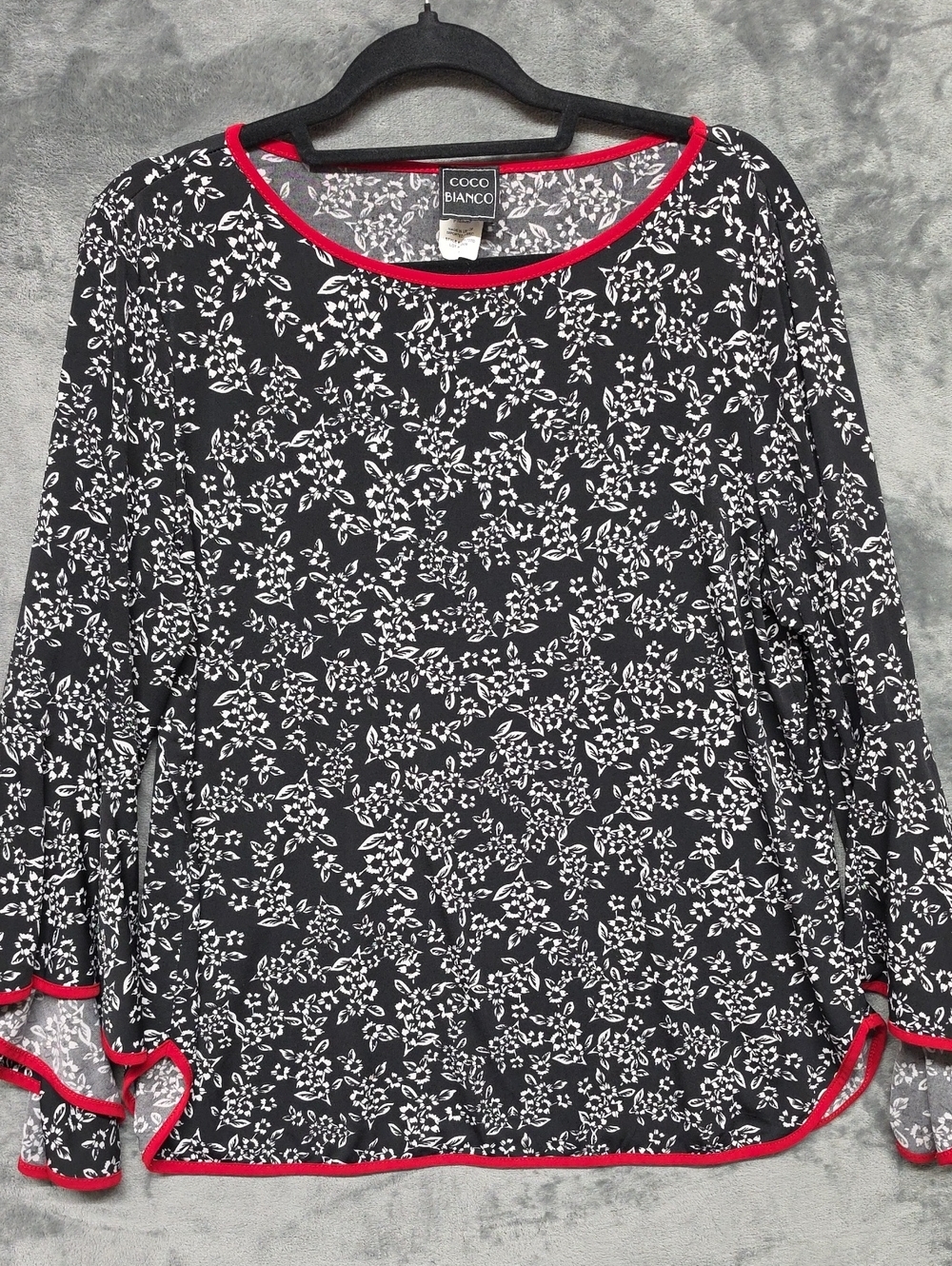 Coco Bianco Black and White Floral Long-Sleeve Top with Red Trim Sz LARGE